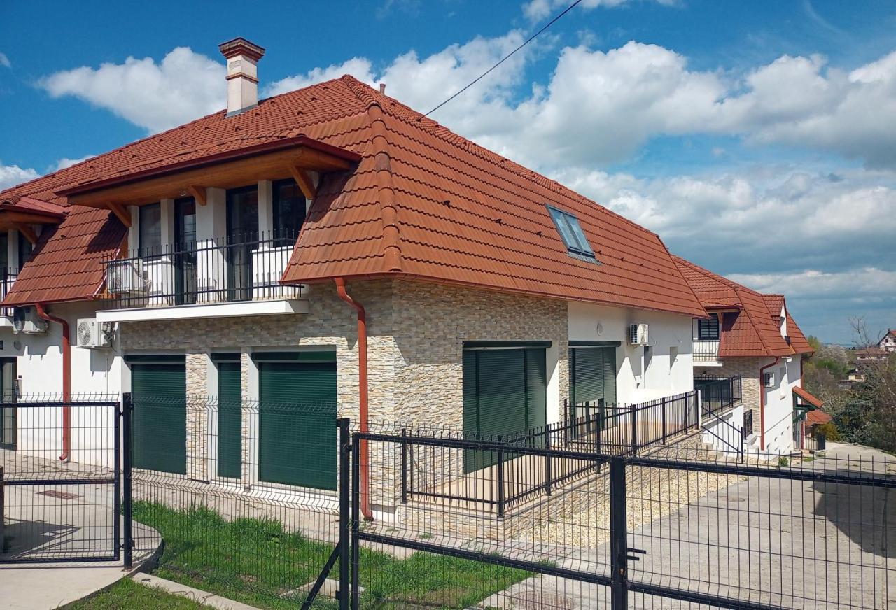 Szellorozsa Apartman Fonyód المظهر الخارجي الصورة
